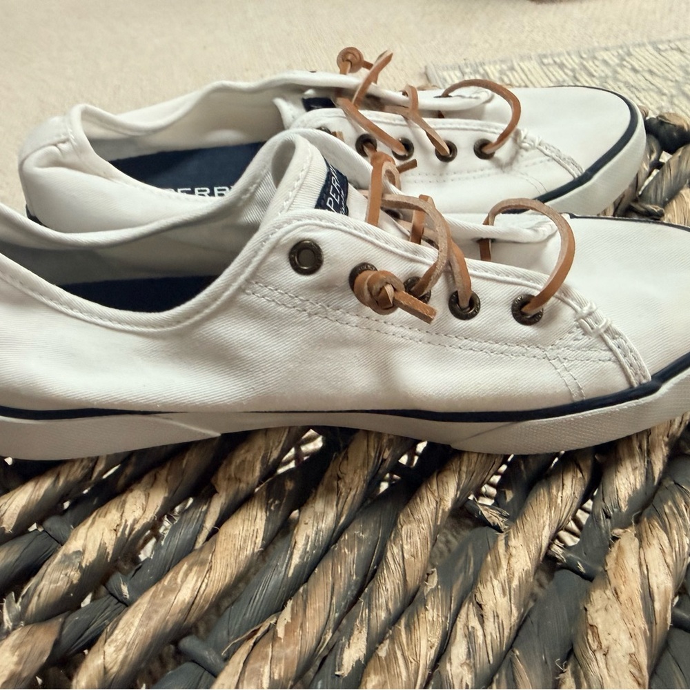 Sperry womens White Canvas Sneakers with Tan Leather Laces - Picture 4 of 7